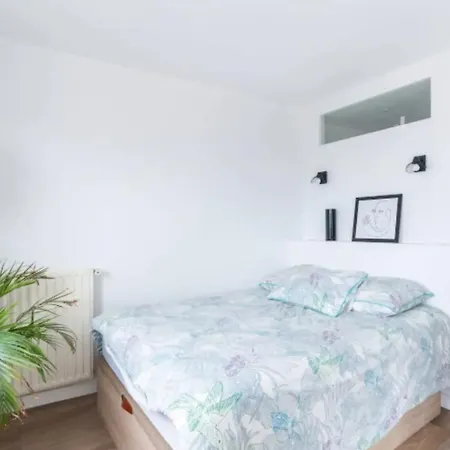 Very Well Equipped Studio Close To Montmartre * Parigi